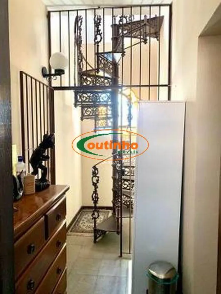 Casa, 4 quartos, 298 m² - Foto 1