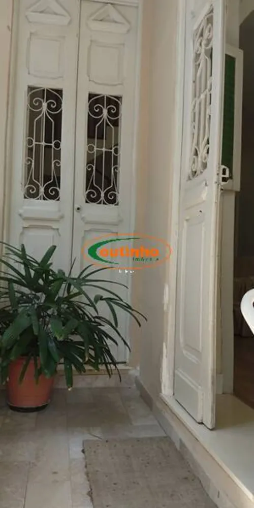 Casa, 4 quartos, 270 m² - Foto 1