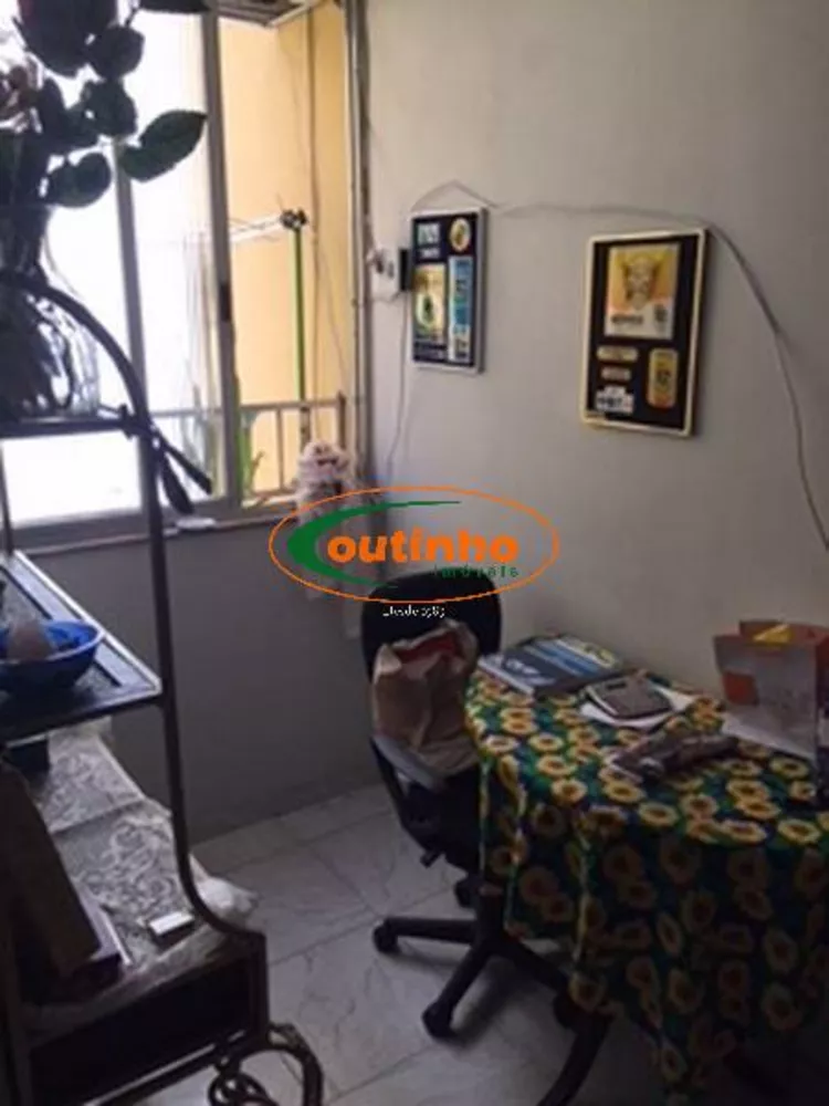 Apartamento à venda com 2 quartos, 78m² - Foto 3