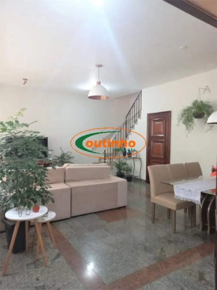 Casa, 4 quartos, 247 m² - Foto 1