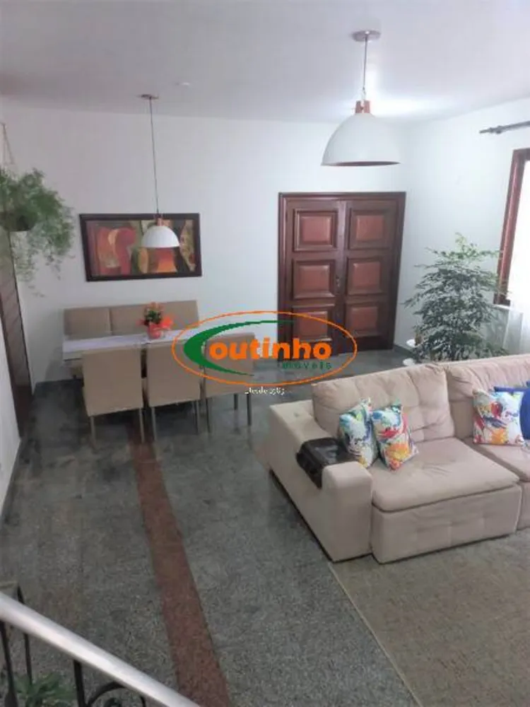 Casa, 4 quartos, 247 m² - Foto 2