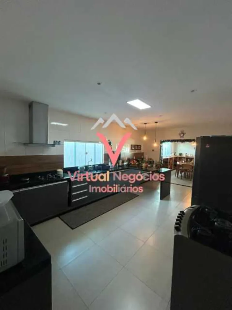 Casa, 3 quartos, 240 m² - Foto 17
