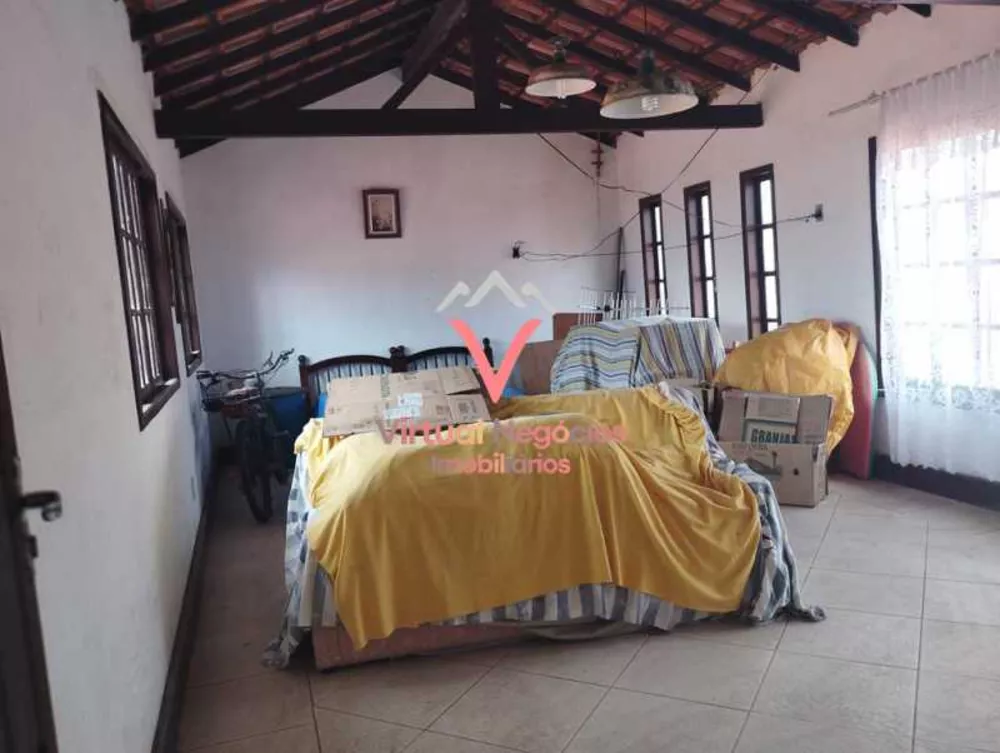 Casa, 5 quartos, 200 m² - Foto 1