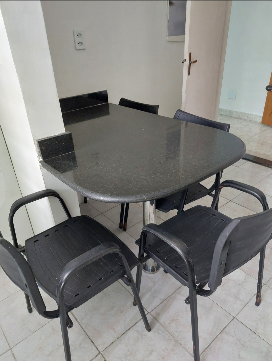 Apartamento para alugar com 2 quartos, 80m² - Foto 14