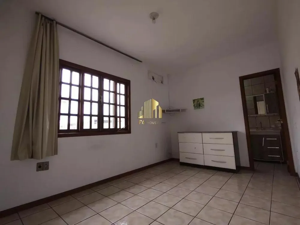 Casa, 3 quartos, 250 m² - Foto 2