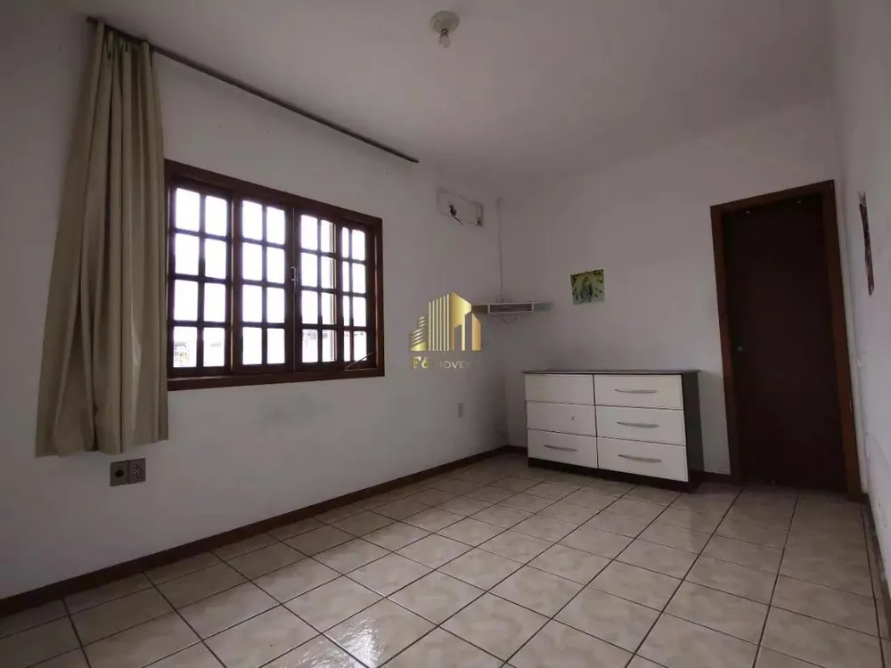 Casa, 3 quartos, 250 m² - Foto 15