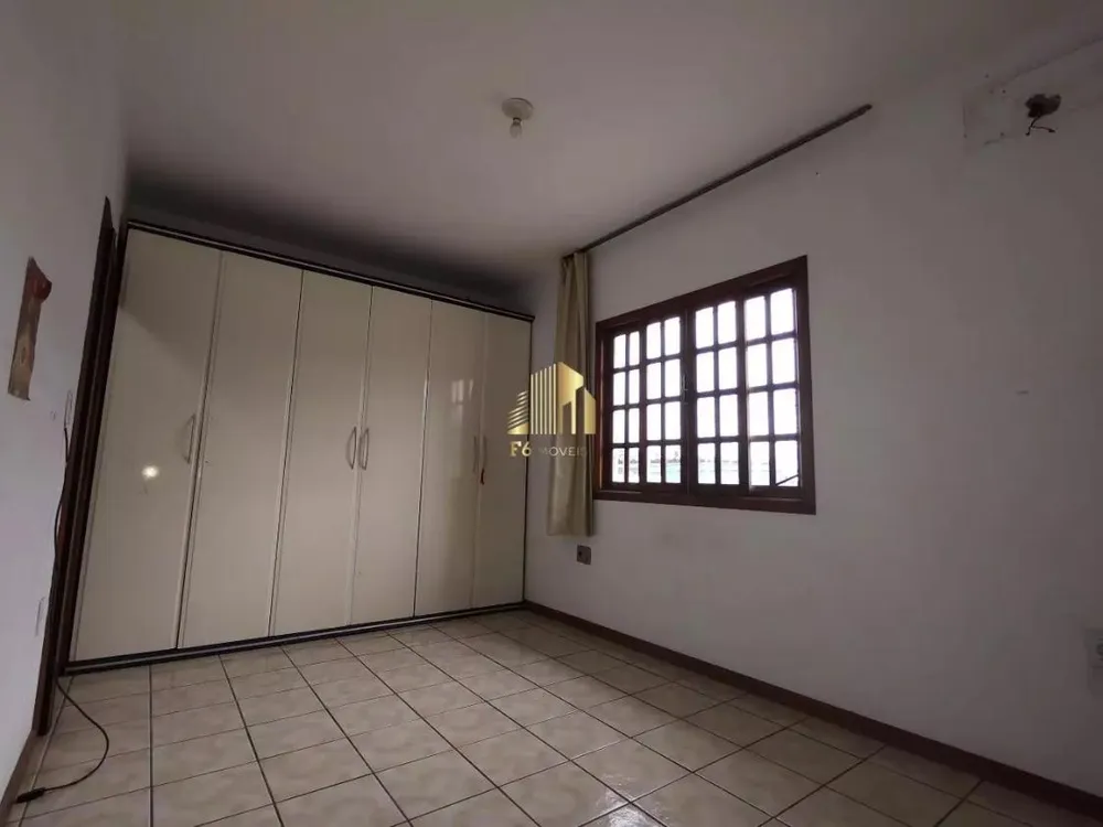 Casa, 3 quartos, 250 m² - Foto 11