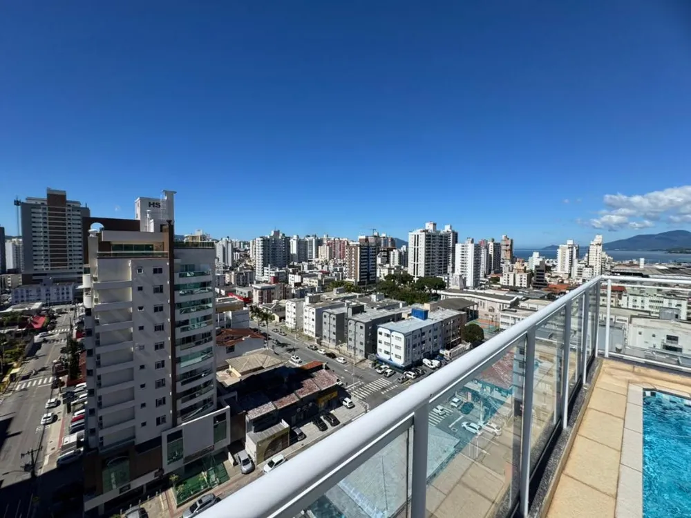 Cobertura, 3 quartos, 226 m² - Foto 1