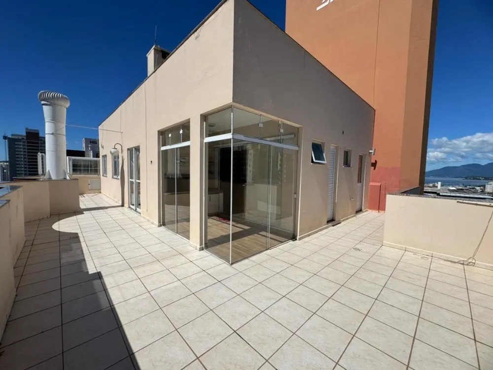 Cobertura, 3 quartos, 226 m² - Foto 5