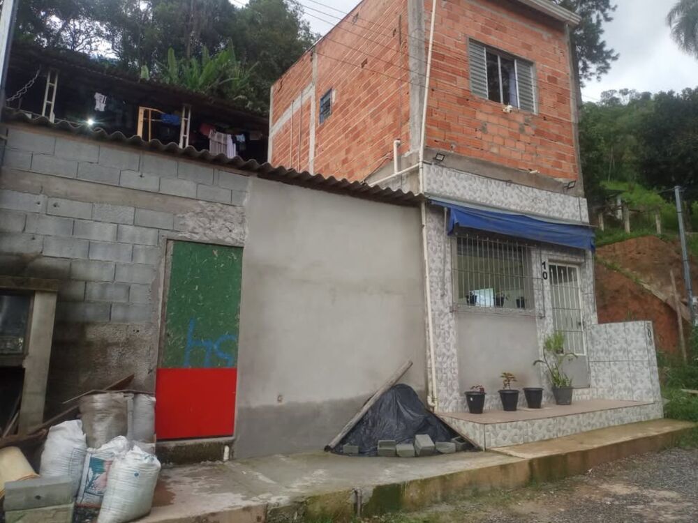 Casa de Vila à venda com 2 quartos, 100m² - Foto 3