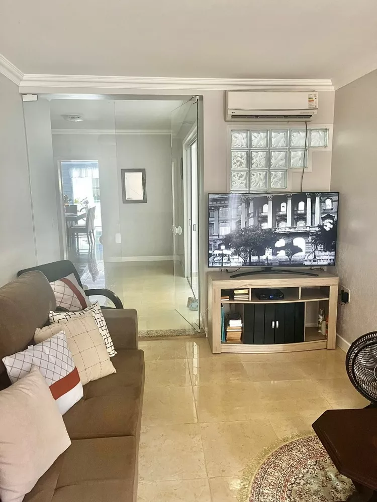 Sobrado, 4 quartos, 233 m² - Foto 1