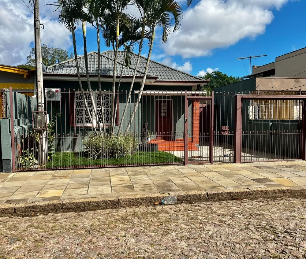 Casa, 4 quartos, 135 m² - Foto 1