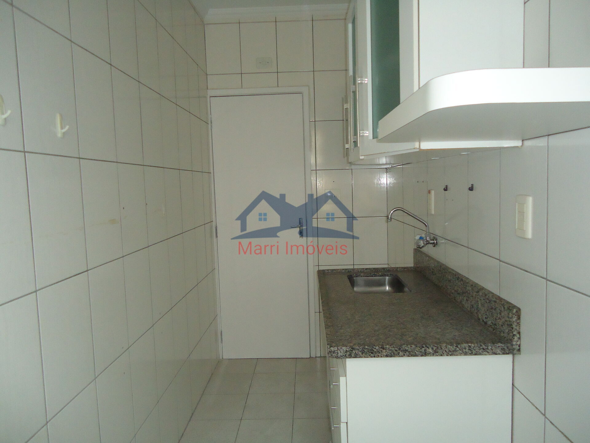 Apartamento à venda com 1 quarto, 48m² - Foto 2