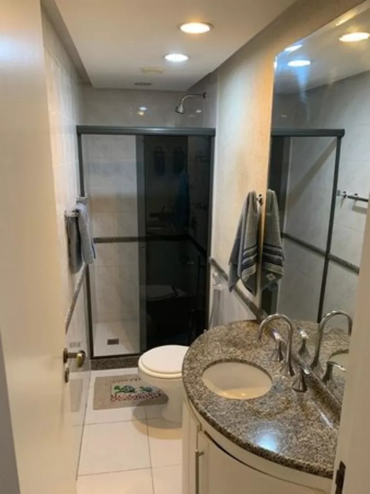 Apartamento à venda com 2 quartos, 104m² - Foto 2