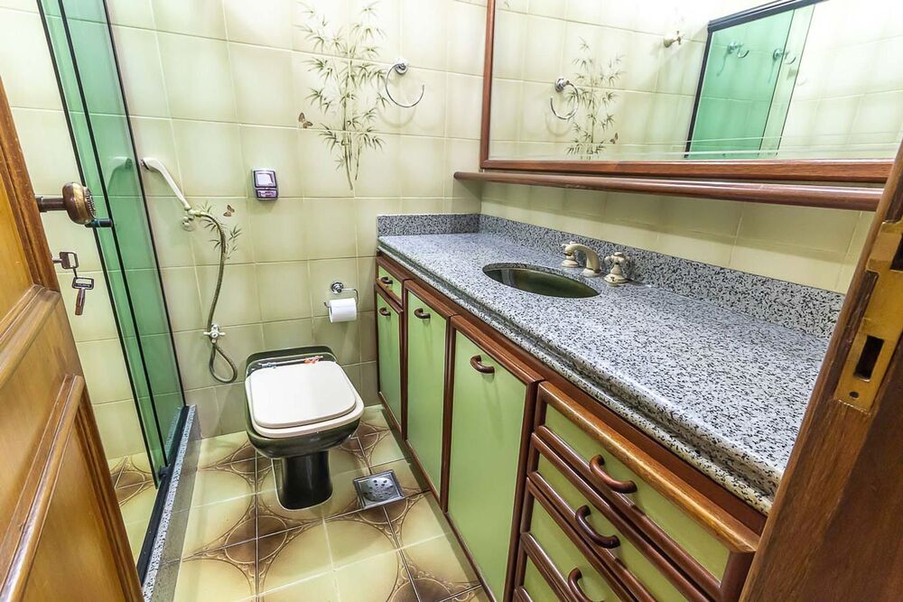 Apartamento à venda com 4 quartos, 220m² - Foto 2