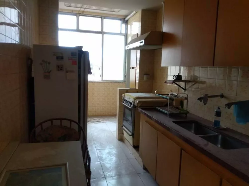 Apartamento à venda com 2 quartos, 100m² - Foto 4