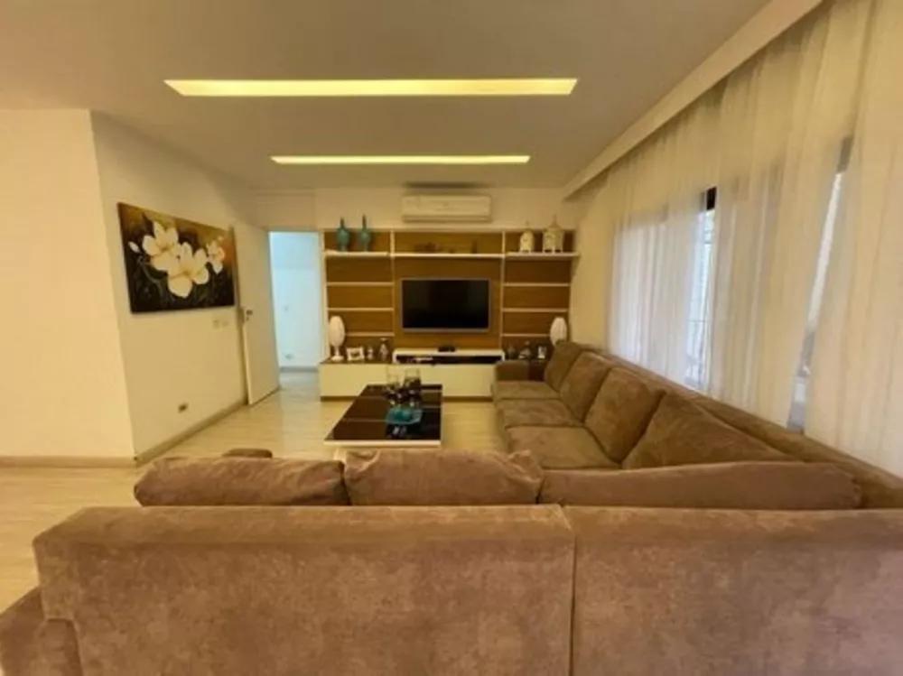 Apartamento à venda com 3 quartos, 150m² - Foto 1