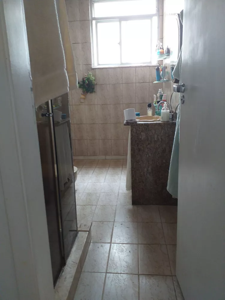 Apartamento à venda com 3 quartos, 190m² - Foto 2