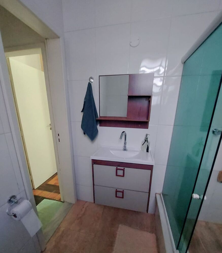 Apartamento à venda com 2 quartos, 70m² - Foto 2