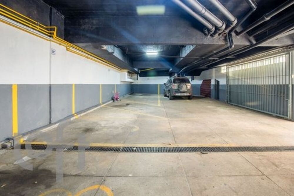 Apartamento à venda com 3 quartos, 200m² - Foto 16