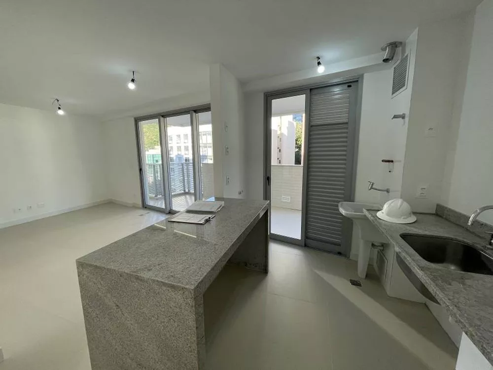 Apartamento à venda com 2 quartos, 78m² - Foto 1