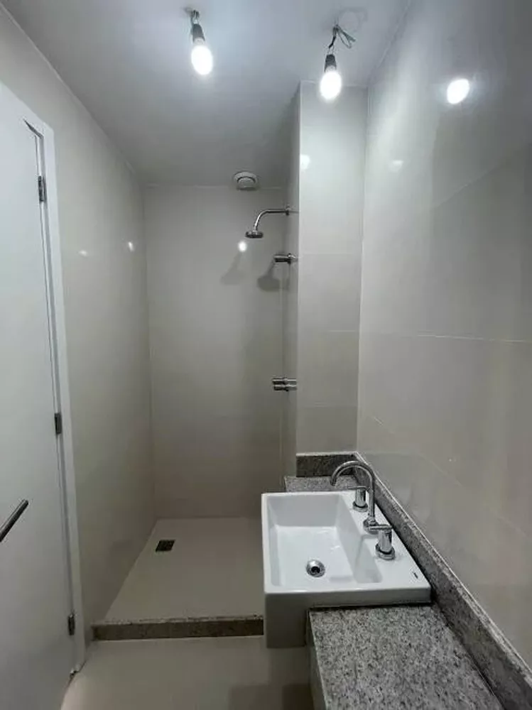 Apartamento à venda com 2 quartos, 78m² - Foto 2