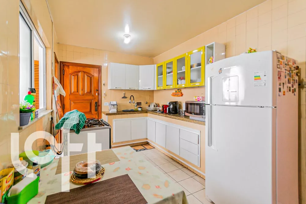 Apartamento à venda com 3 quartos, 160m² - Foto 13