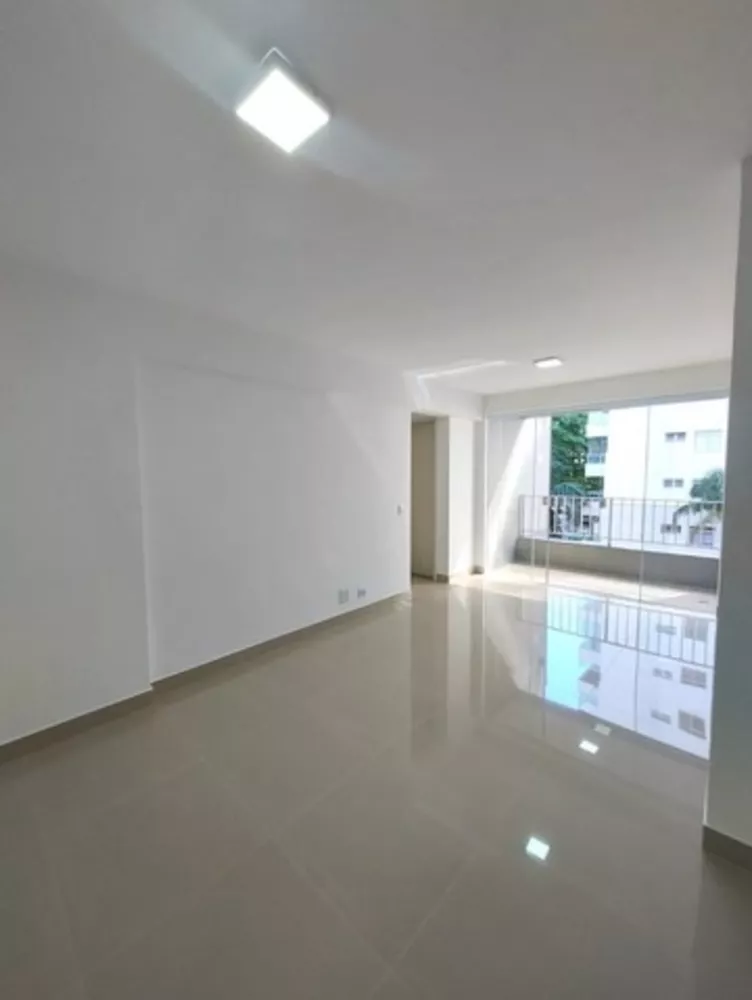 Apartamento à venda com 3 quartos, 90m² - Foto 1