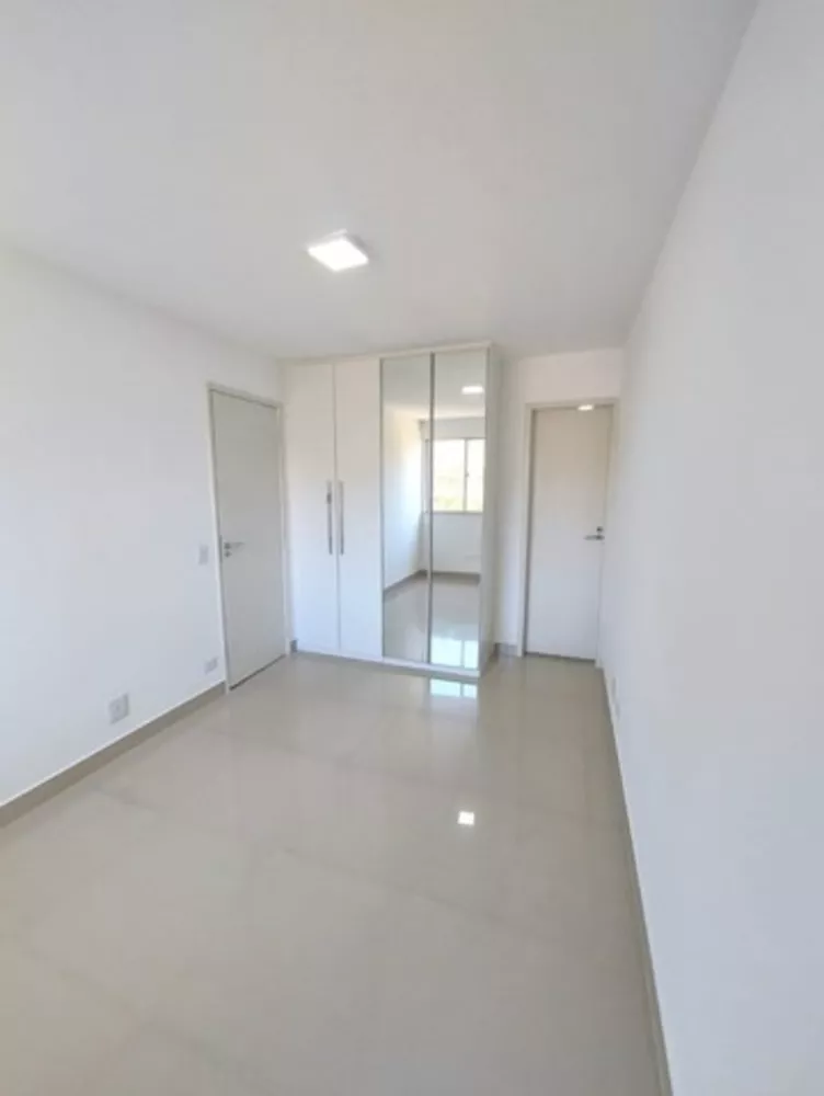 Apartamento à venda com 3 quartos, 90m² - Foto 2