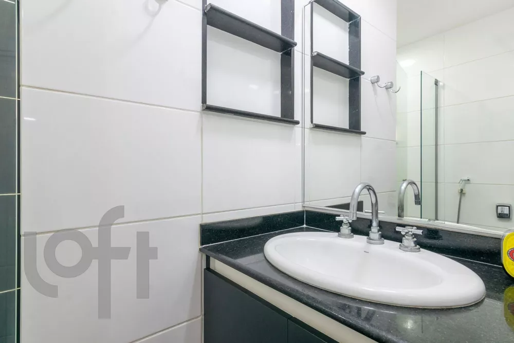 Apartamento à venda com 3 quartos, 93m² - Foto 4