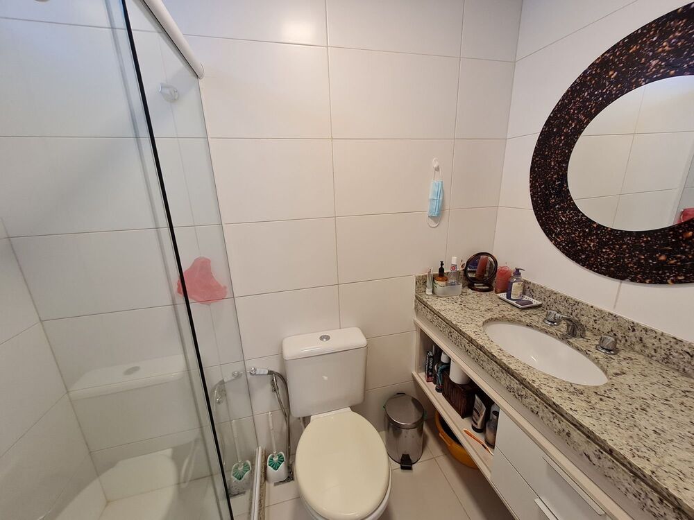 Apartamento à venda com 2 quartos, 75m² - Foto 2