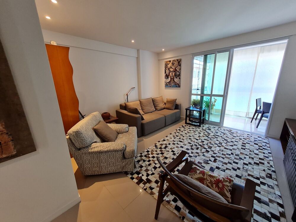 Apartamento à venda com 2 quartos, 75m² - Foto 11