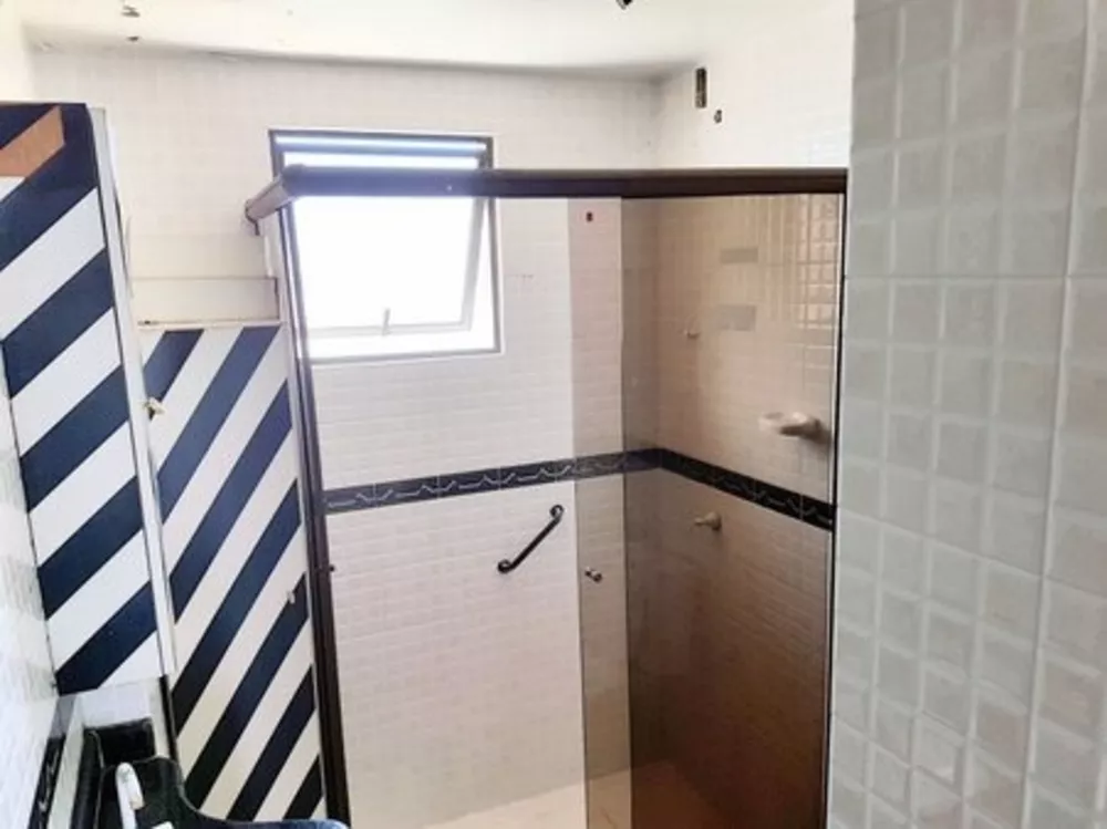 Apartamento à venda com 4 quartos, 242m² - Foto 4