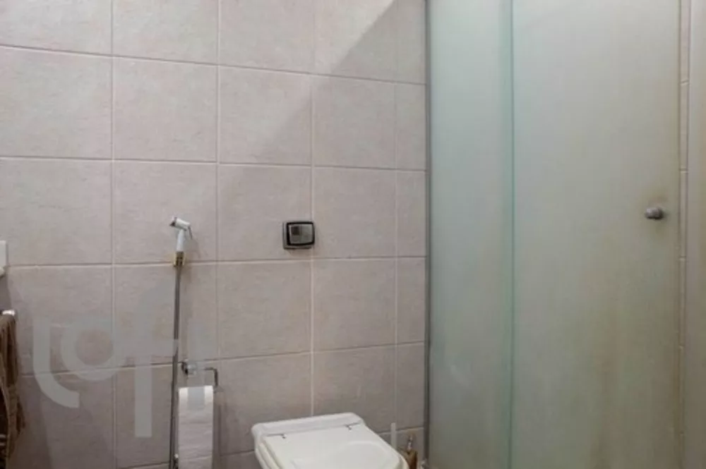 Apartamento à venda com 3 quartos, 123m² - Foto 2