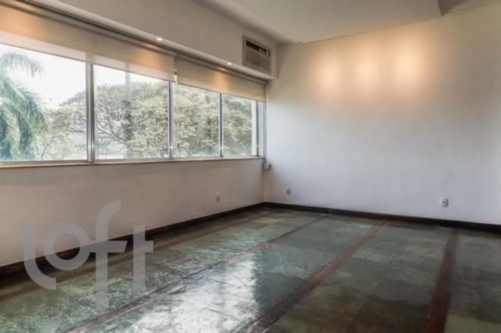 Apartamento à venda com 3 quartos, 137m² - Foto 1