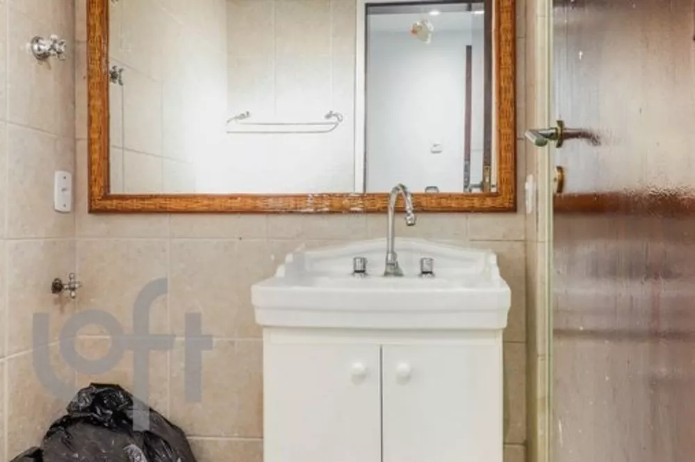 Apartamento à venda com 3 quartos, 137m² - Foto 3