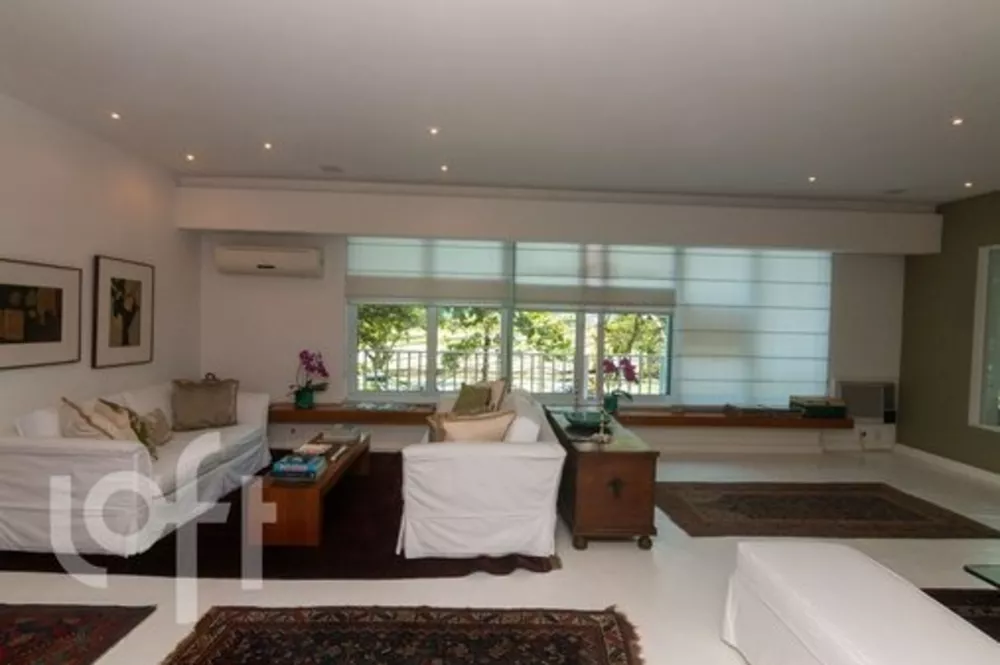 Apartamento à venda com 3 quartos, 360m² - Foto 1