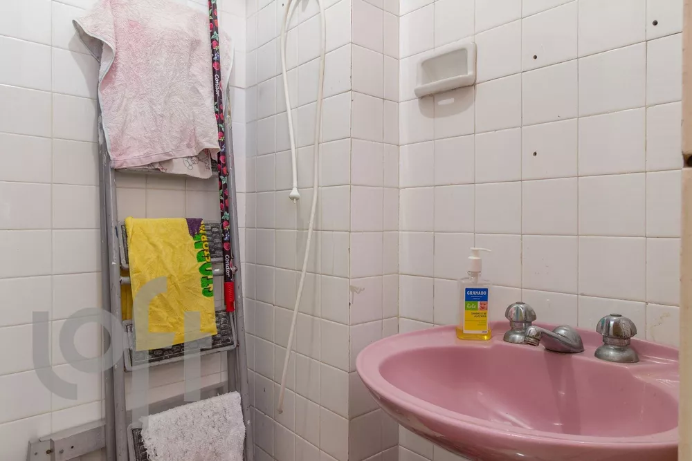 Apartamento à venda com 4 quartos, 140m² - Foto 2