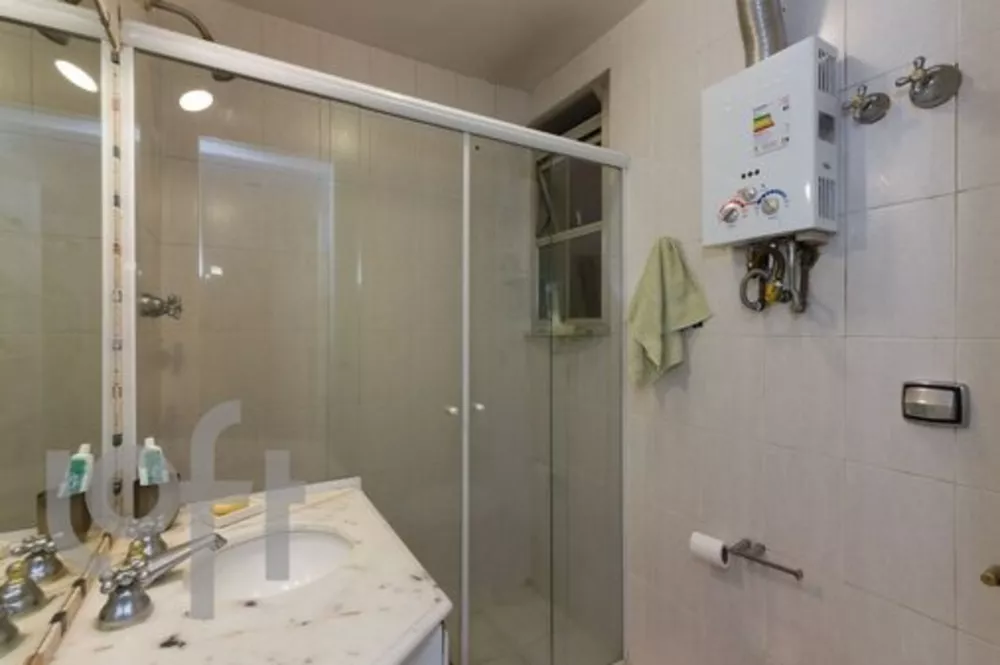 Apartamento à venda com 4 quartos, 240m² - Foto 2