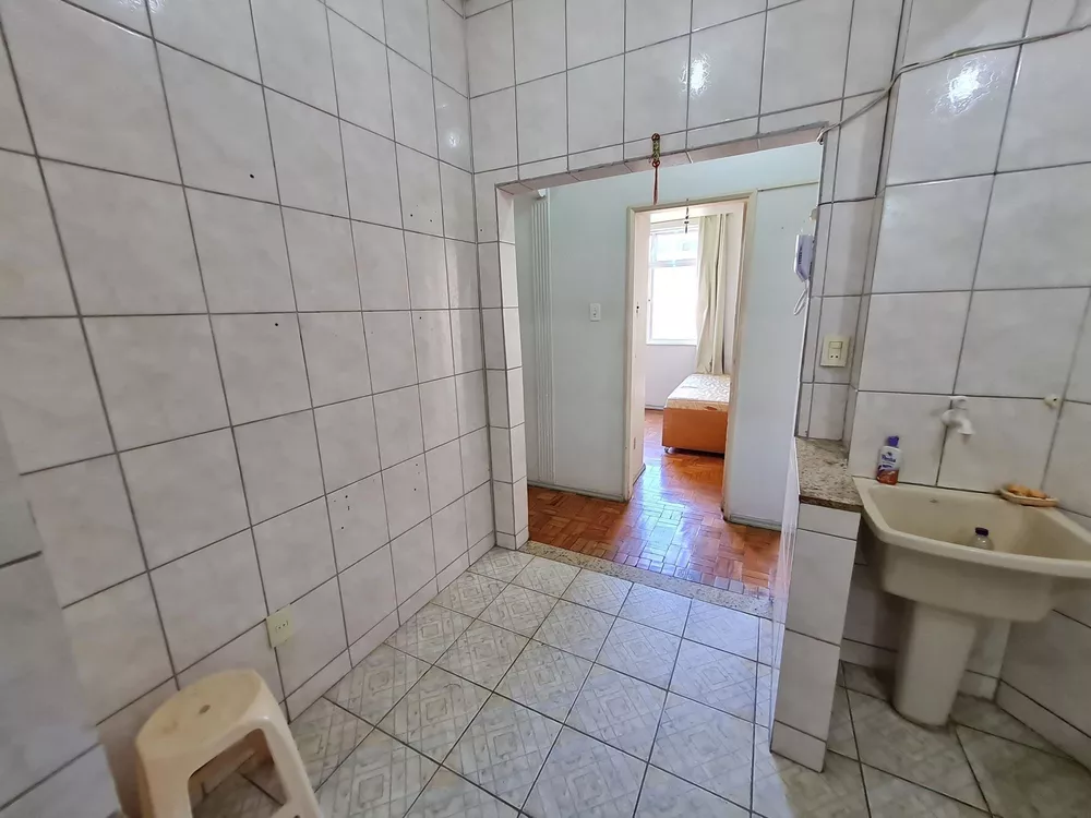 Apartamento à venda com 2 quartos, 75m² - Foto 9