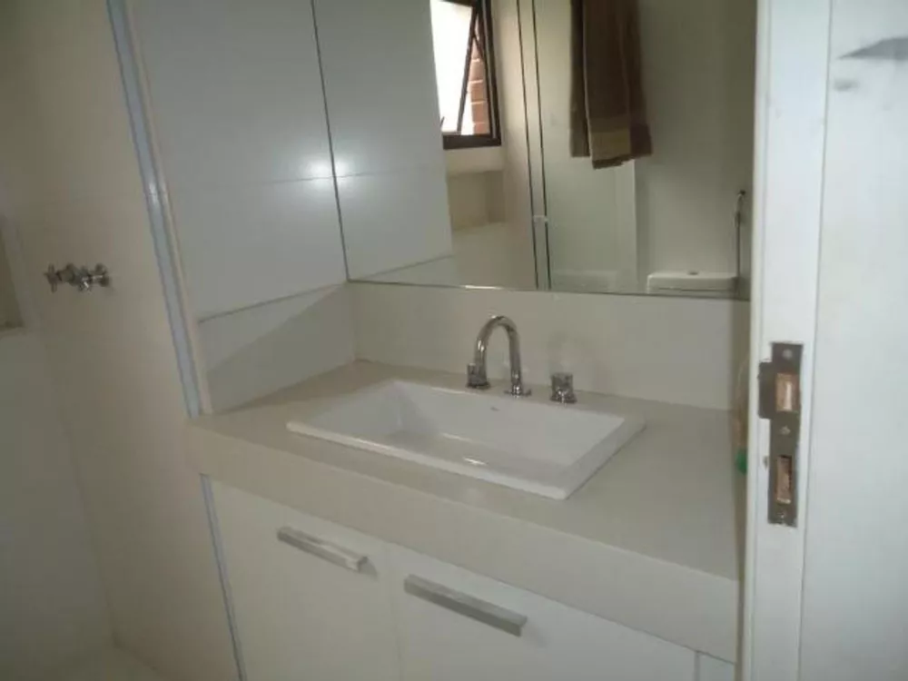 Apartamento à venda com 2 quartos, 78m² - Foto 3