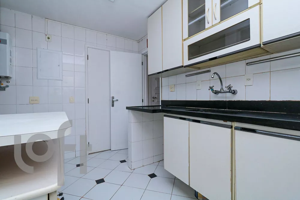 Apartamento à venda com 3 quartos, 134m² - Foto 12