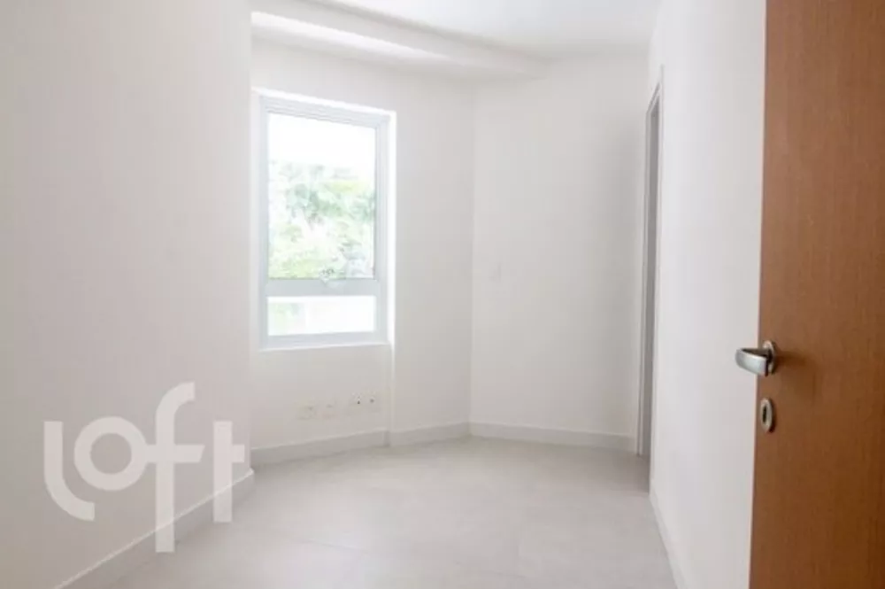 Apartamento à venda com 4 quartos, 163m² - Foto 3