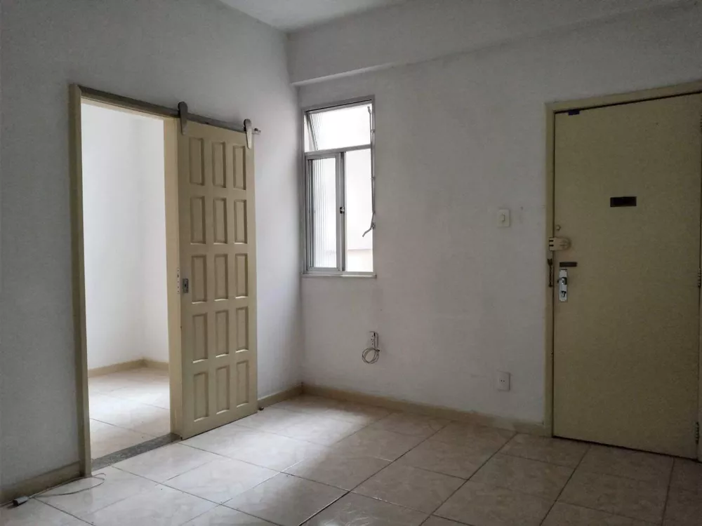 Apartamento à venda com 1 quarto, 32m² - Foto 1