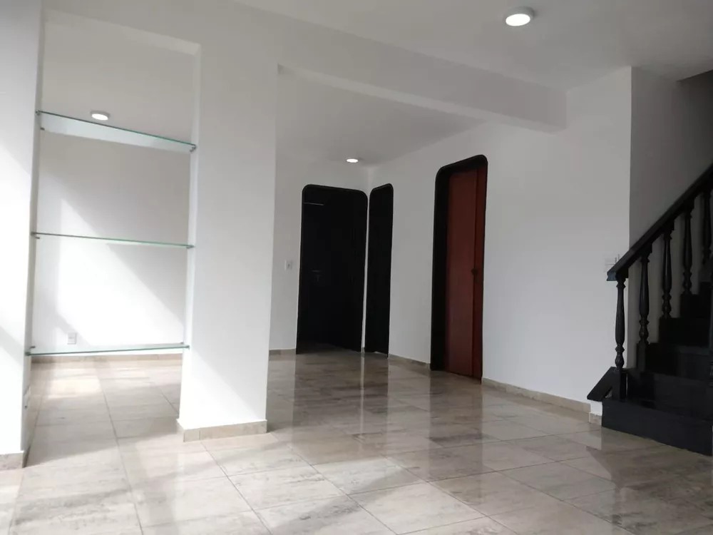 Apartamento à venda com 3 quartos, 245m² - Foto 1