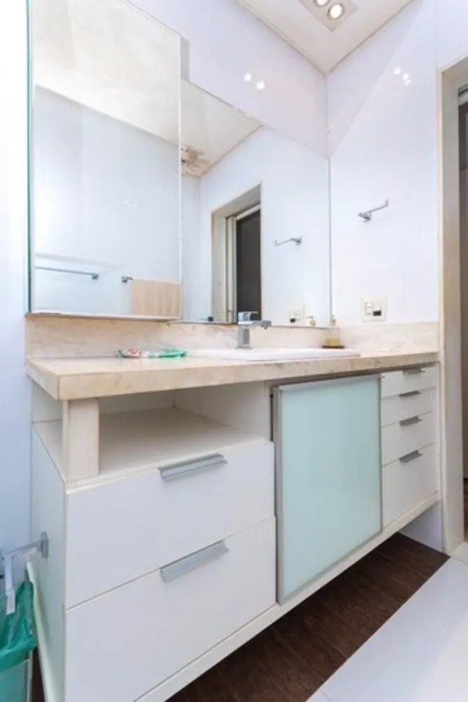 Apartamento à venda com 4 quartos, 200m² - Foto 4