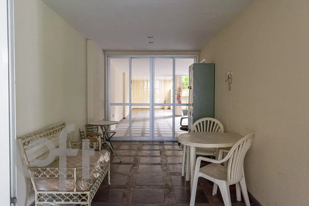 Apartamento à venda com 3 quartos, 121m² - Foto 7