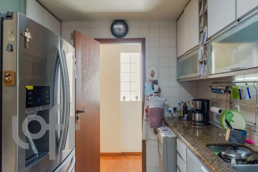 Apartamento à venda com 3 quartos, 121m² - Foto 13