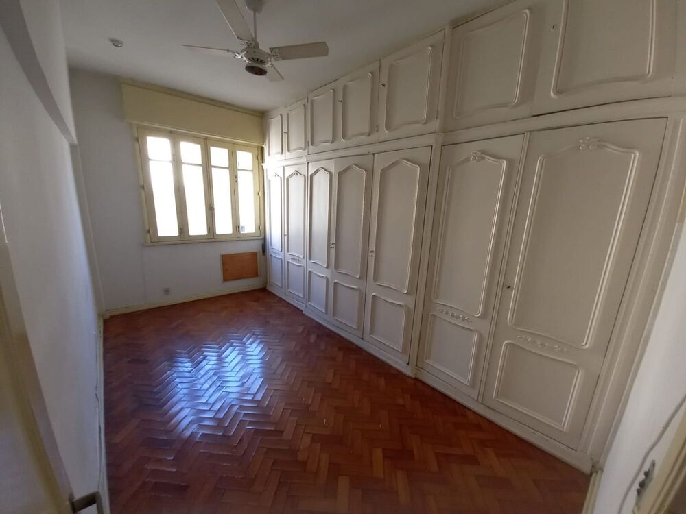 Apartamento à venda com 4 quartos, 240m² - Foto 14