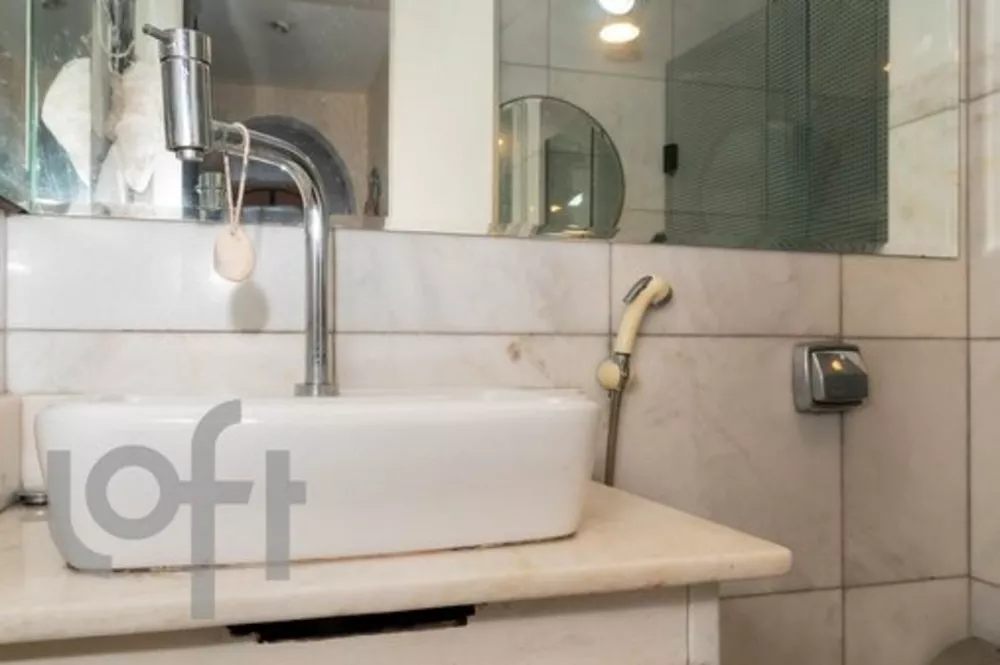 Apartamento à venda com 2 quartos, 80m² - Foto 2